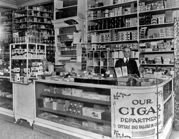 People's Drug Store, Washington D.C. 1909.