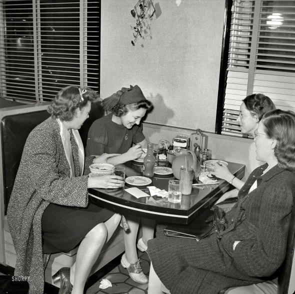 Washington Hot Shoppe Restaurant. 1941.