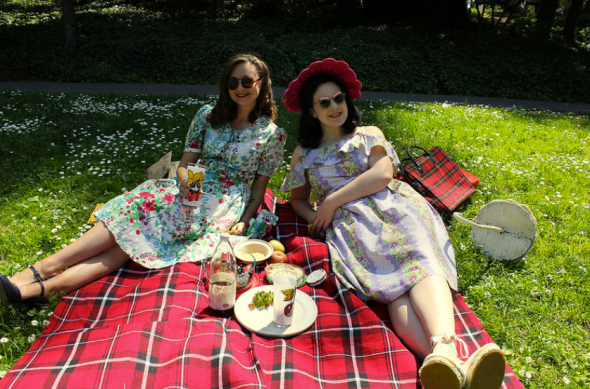 Tina & Mary picnic